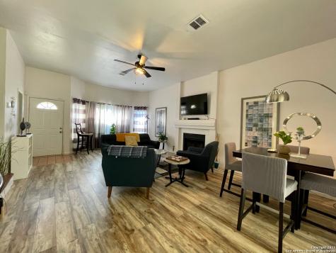6111 Quail Feather Lane San Antonio TX 78233