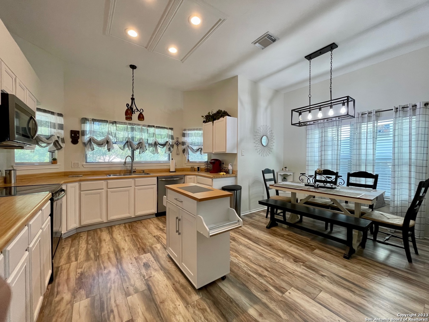 6111 Quail Feather Lane San Antonio TX 78233