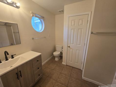 4103 St Charles Bay San Antonio TX 78229