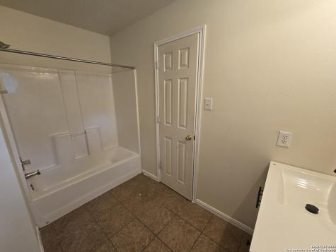 4103 St Charles Bay San Antonio TX 78229
