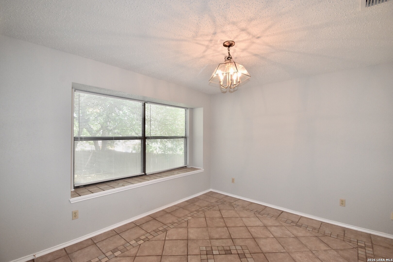11304 Forest Gleam Live Oak TX 78233