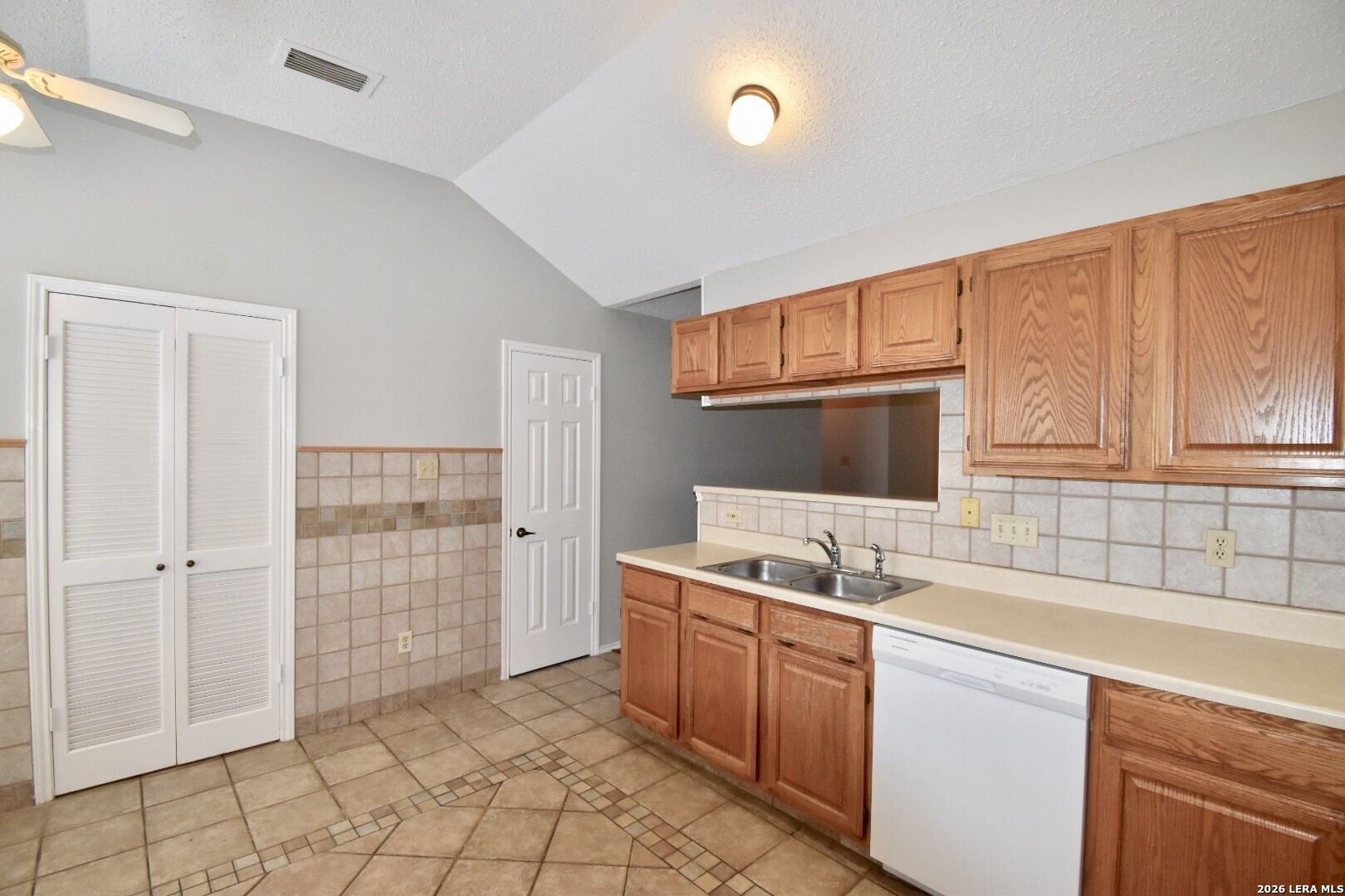11304 Forest Gleam Live Oak TX 78233