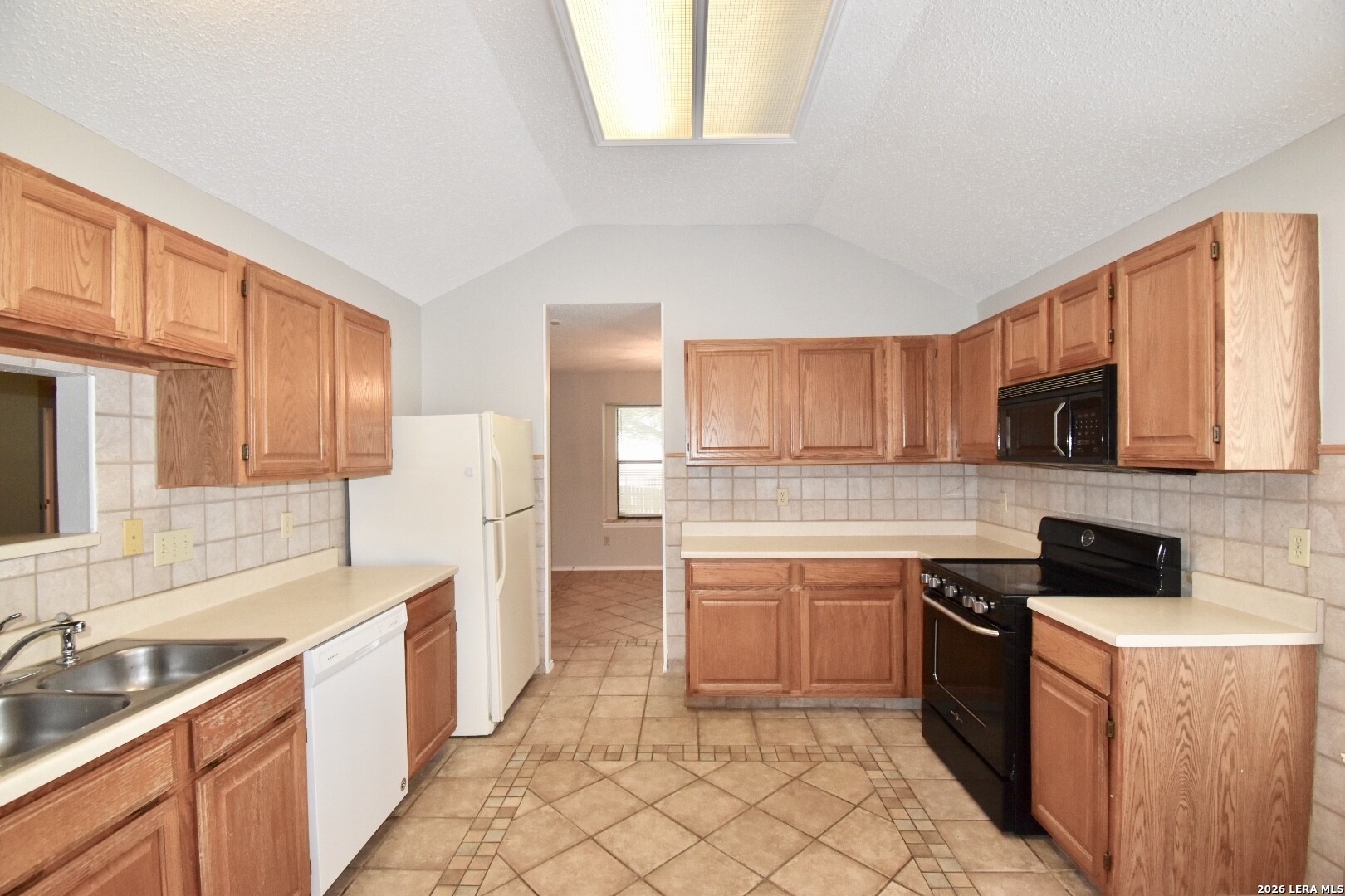11304 Forest Gleam Live Oak TX 78233