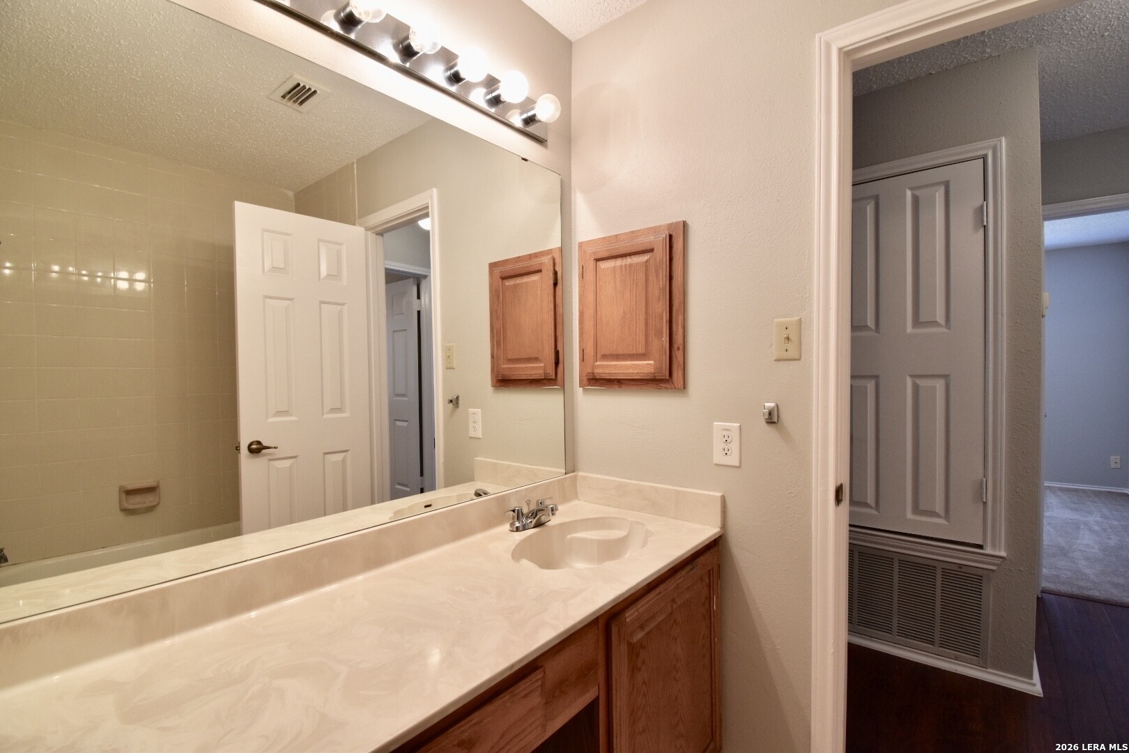 11304 Forest Gleam Live Oak TX 78233