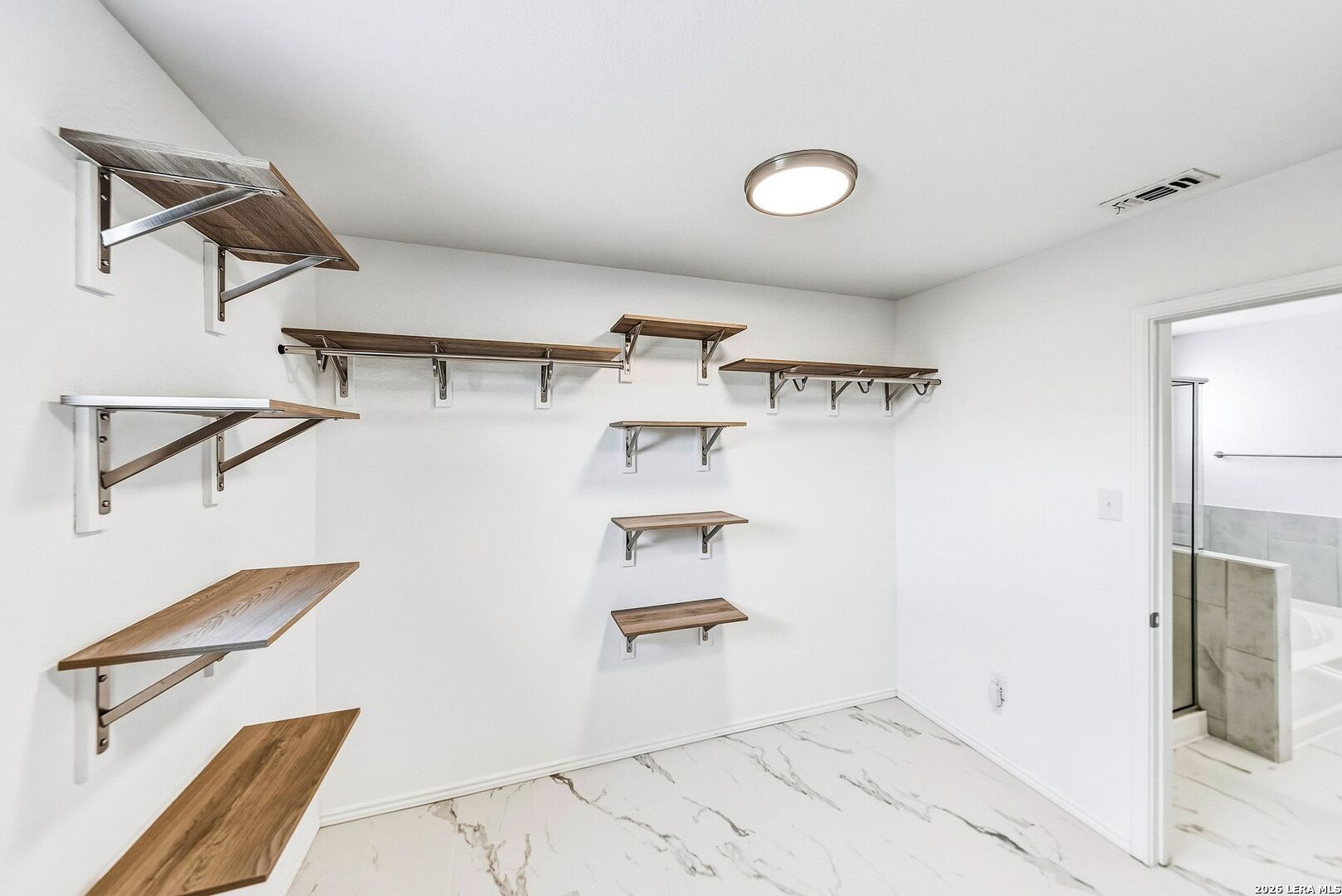 207 Brook Shadow Cibolo TX 78108