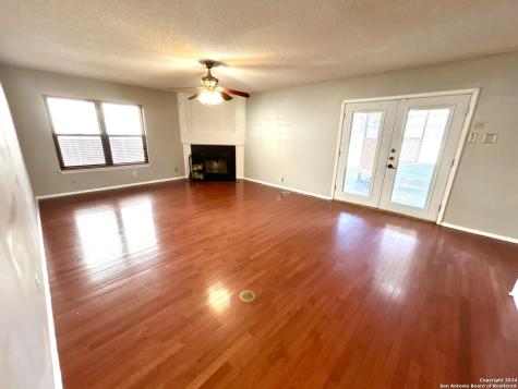 8111 Mescal Trail San Antonio TX 78244