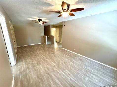 8111 Mescal Trail San Antonio TX 78244