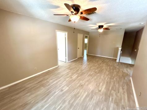 8111 Mescal Trail San Antonio TX 78244