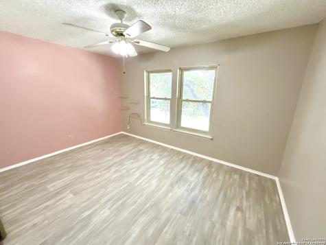 8111 Mescal Trail San Antonio TX 78244