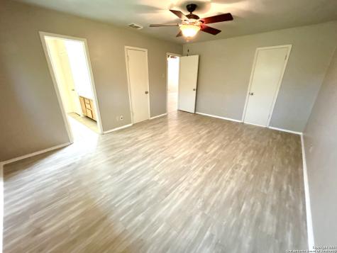 8111 Mescal Trail San Antonio TX 78244