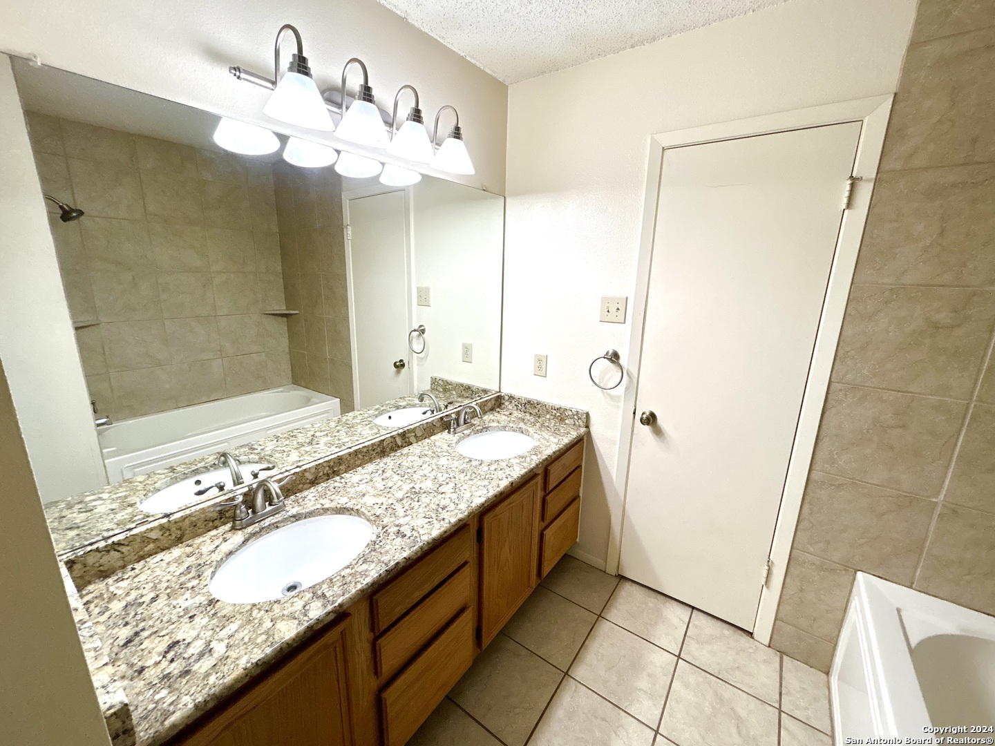 8111 Mescal Trail San Antonio TX 78244