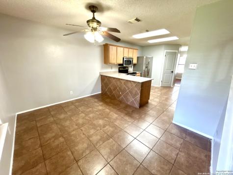 8111 Mescal Trail San Antonio TX 78244