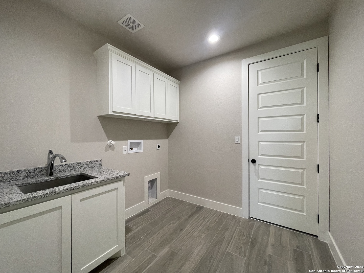 399 Bauer Lane Castroville TX 78009