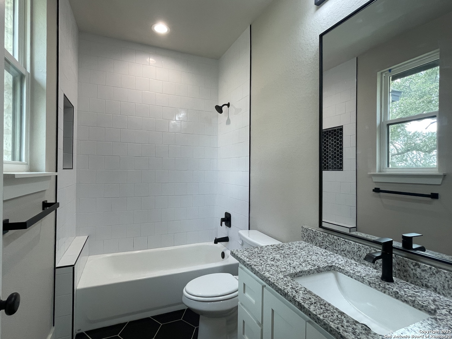399 Bauer Lane Castroville TX 78009