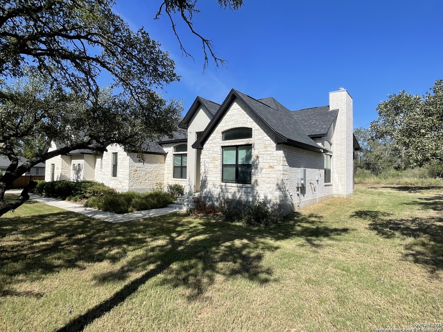 399 Bauer Lane Castroville TX 78009