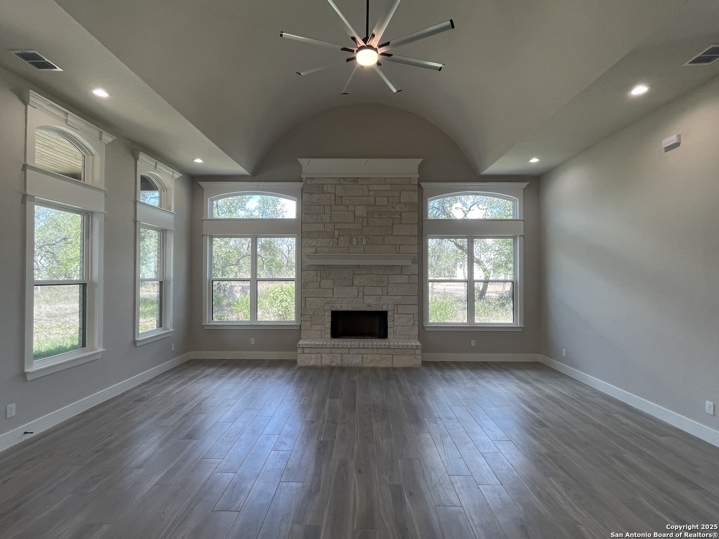 399 Bauer Lane Castroville TX 78009