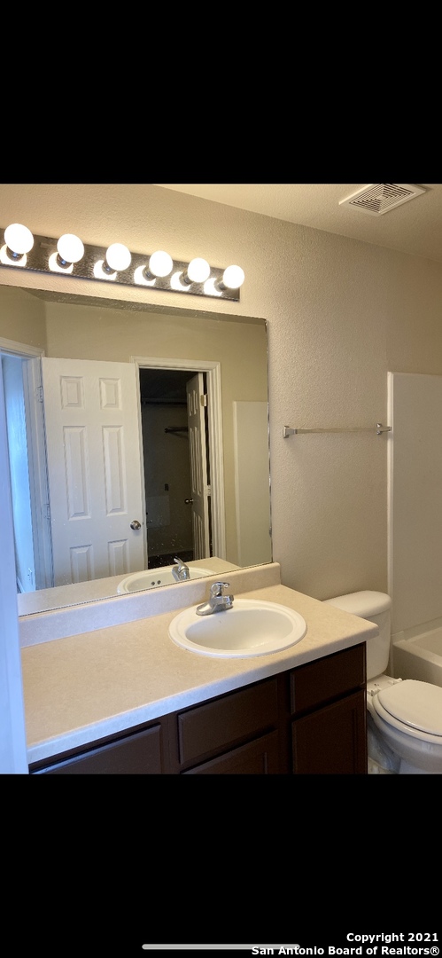 5754 Golf Heights San Antonio TX 78244