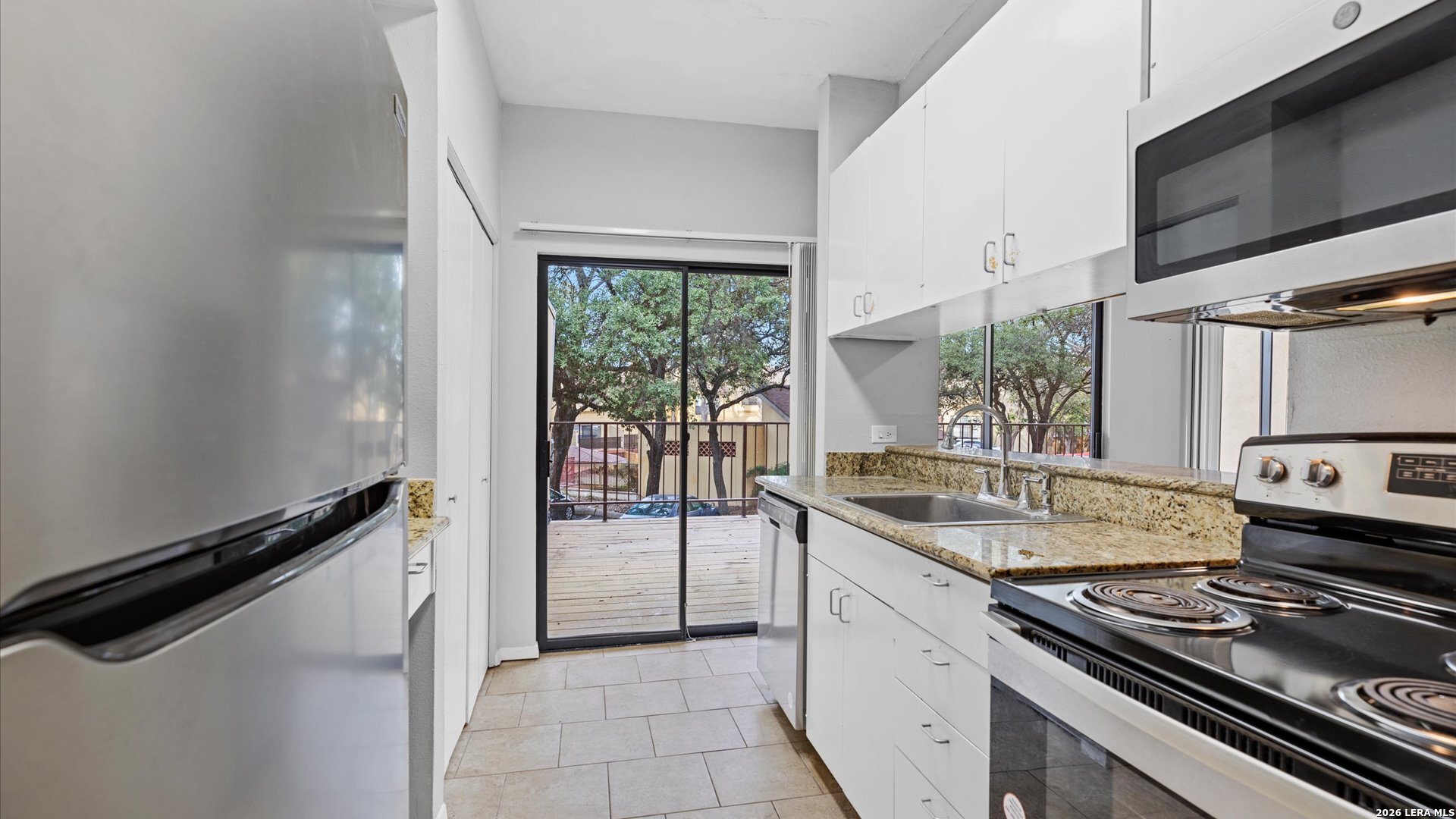 8642 Fredericksburg San Antonio TX 78240