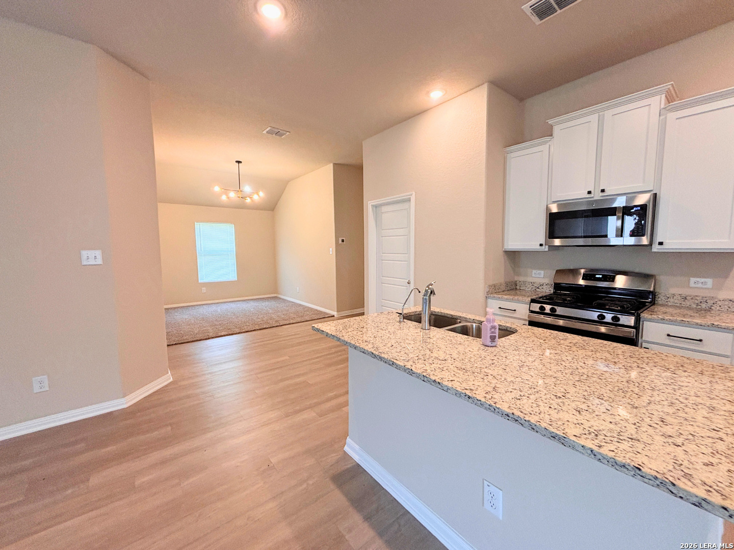 6851 Titan Park Converse TX 78109