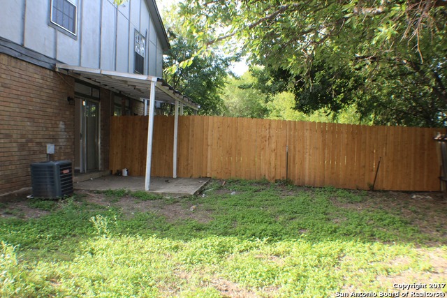 5216 Meadow Field San Antonio TX 78250