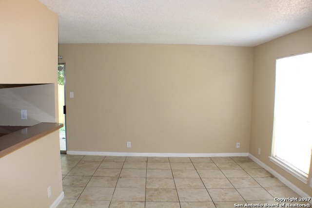 5216 Meadow Field San Antonio TX 78250