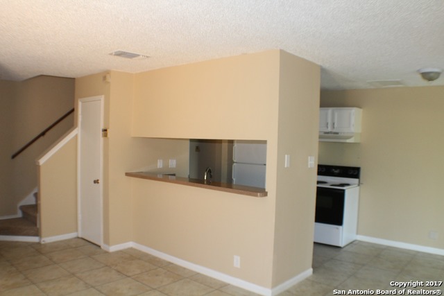 5216 Meadow Field San Antonio TX 78250