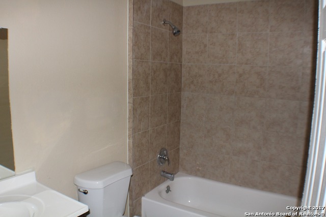 5216 Meadow Field San Antonio TX 78250