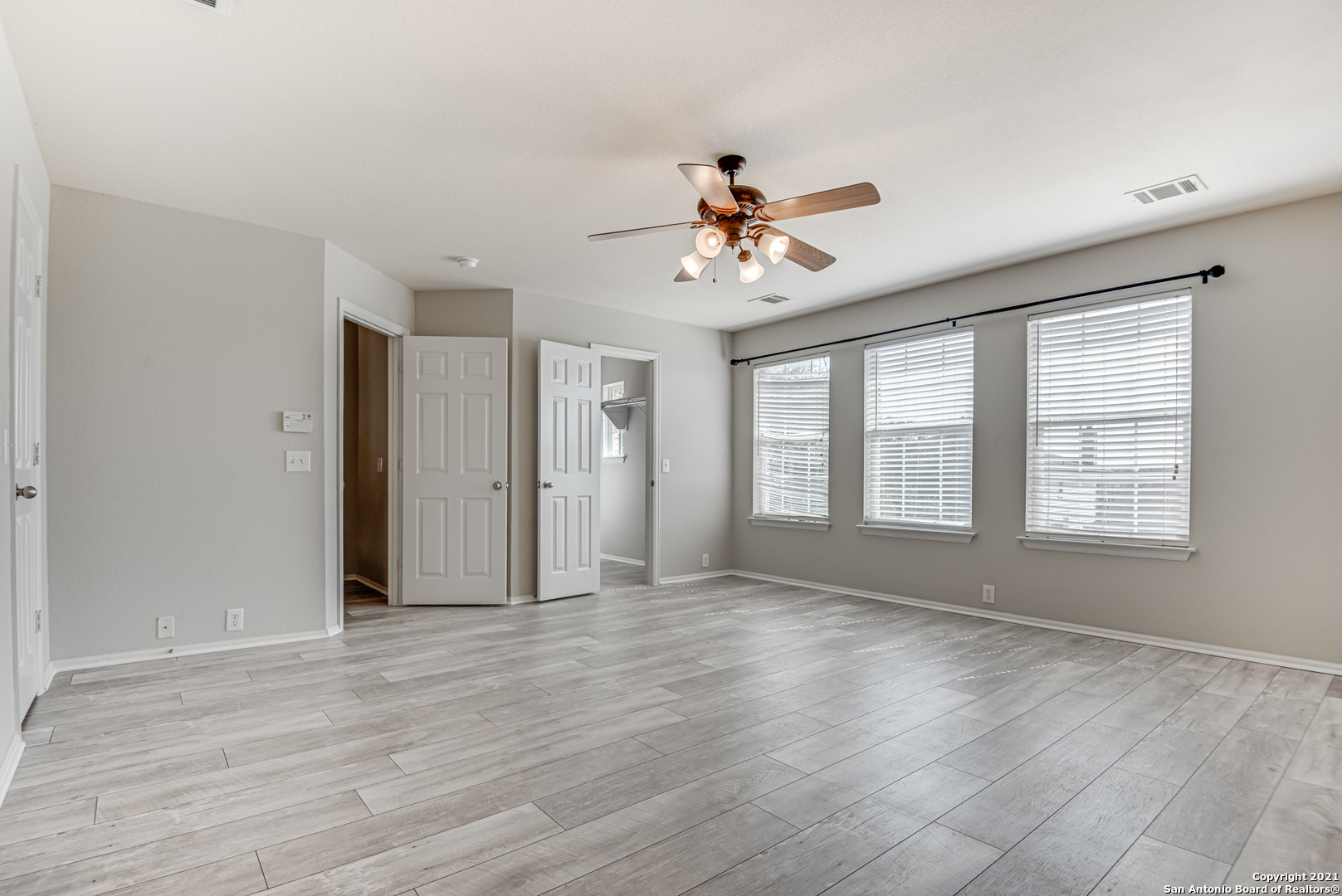 3735 Sumantra Cliff San Antonio TX 78261