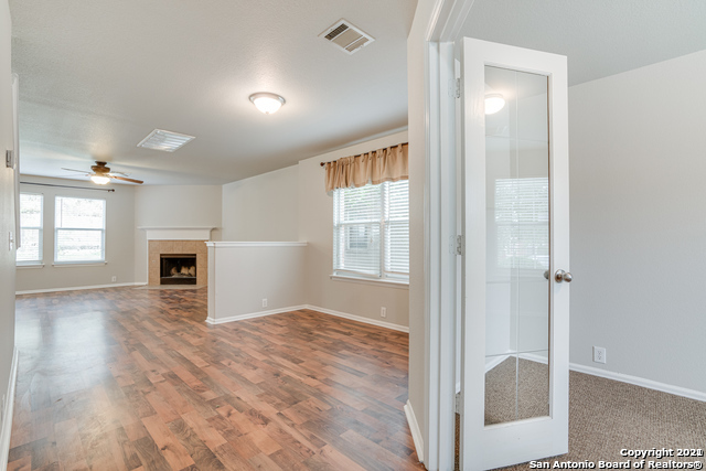 3735 Sumantra Cliff San Antonio TX 78261