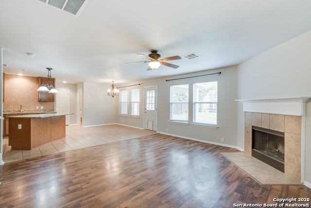 3735 Sumantra Cliff San Antonio TX 78261