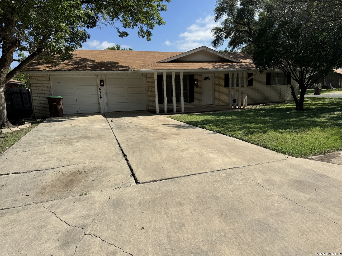 6919 Moon Lake Drive San Antonio TX 78244