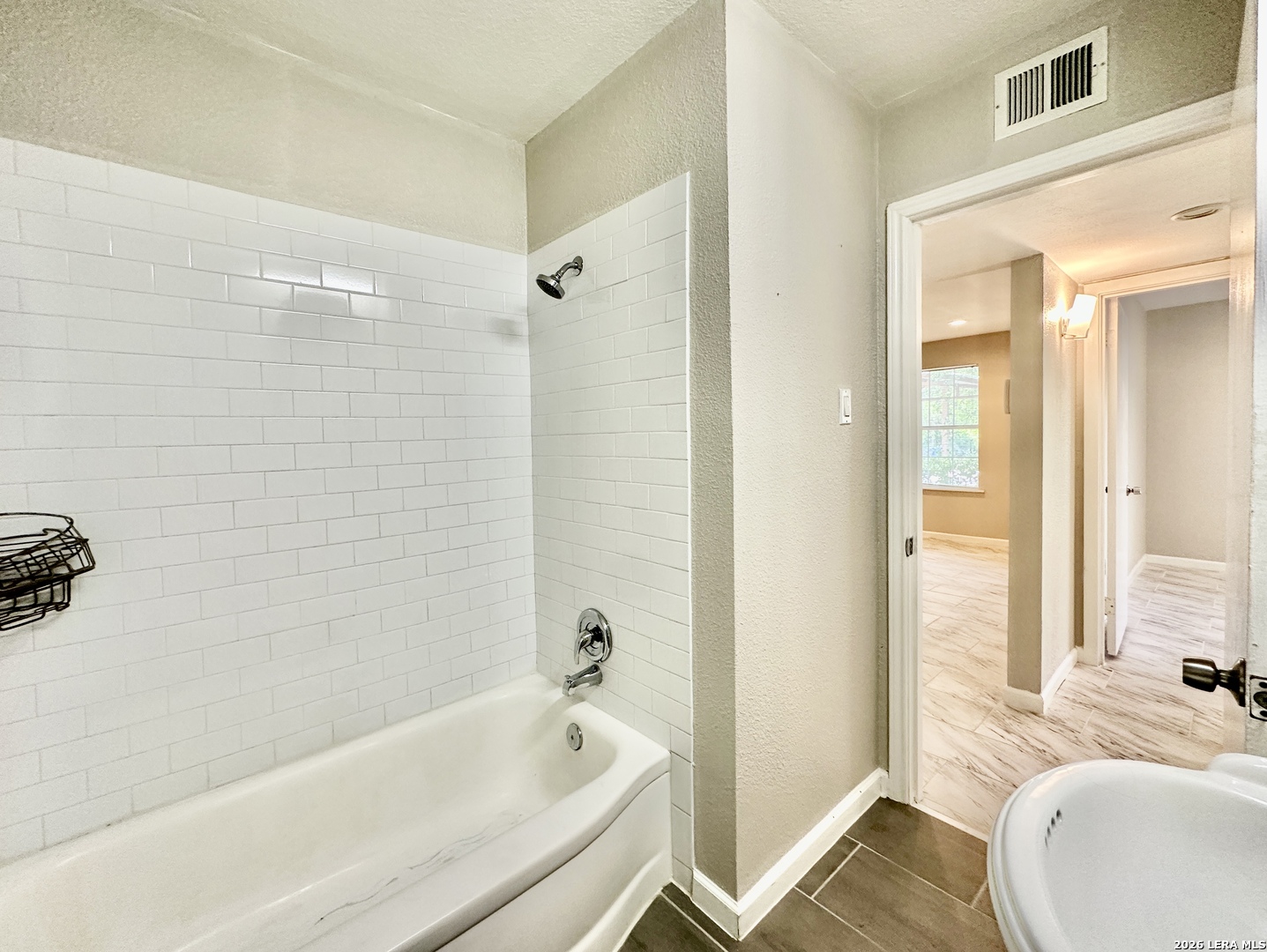 214 Basswood Drive San Antonio TX 78213