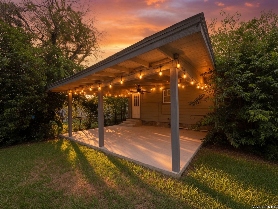 214 Basswood Drive San Antonio TX 78213