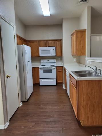 4163 St Charles Bay San Antonio TX 78229