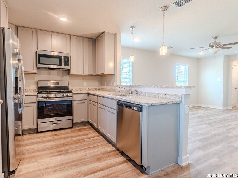 169 Bonnie Bend San Antonio TX 78253