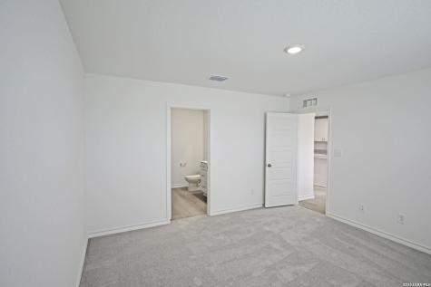 946 Bluegrass Point New Braunfels TX 78130