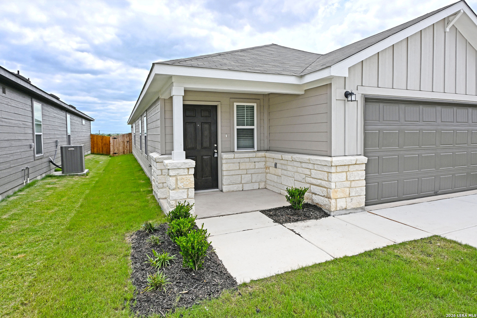 946 Bluegrass Point New Braunfels TX 78130