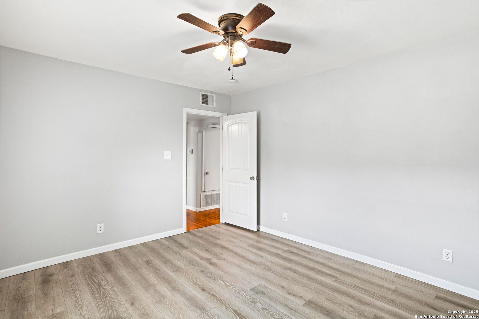 1336 W Ridgewood San Antonio TX 78201