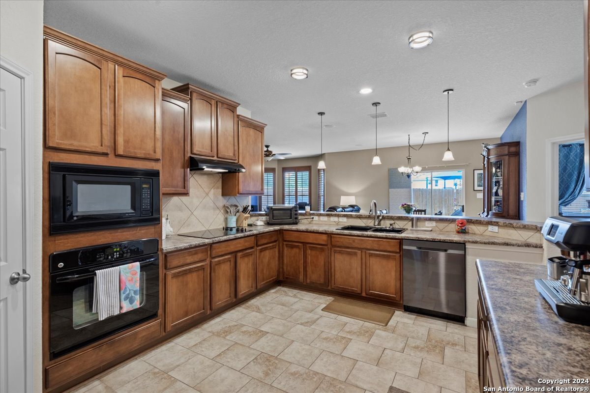 1301 Magellan Windcrest TX 78239