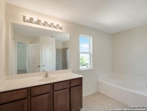 12227 Stratsburg San Antonio TX 78252
