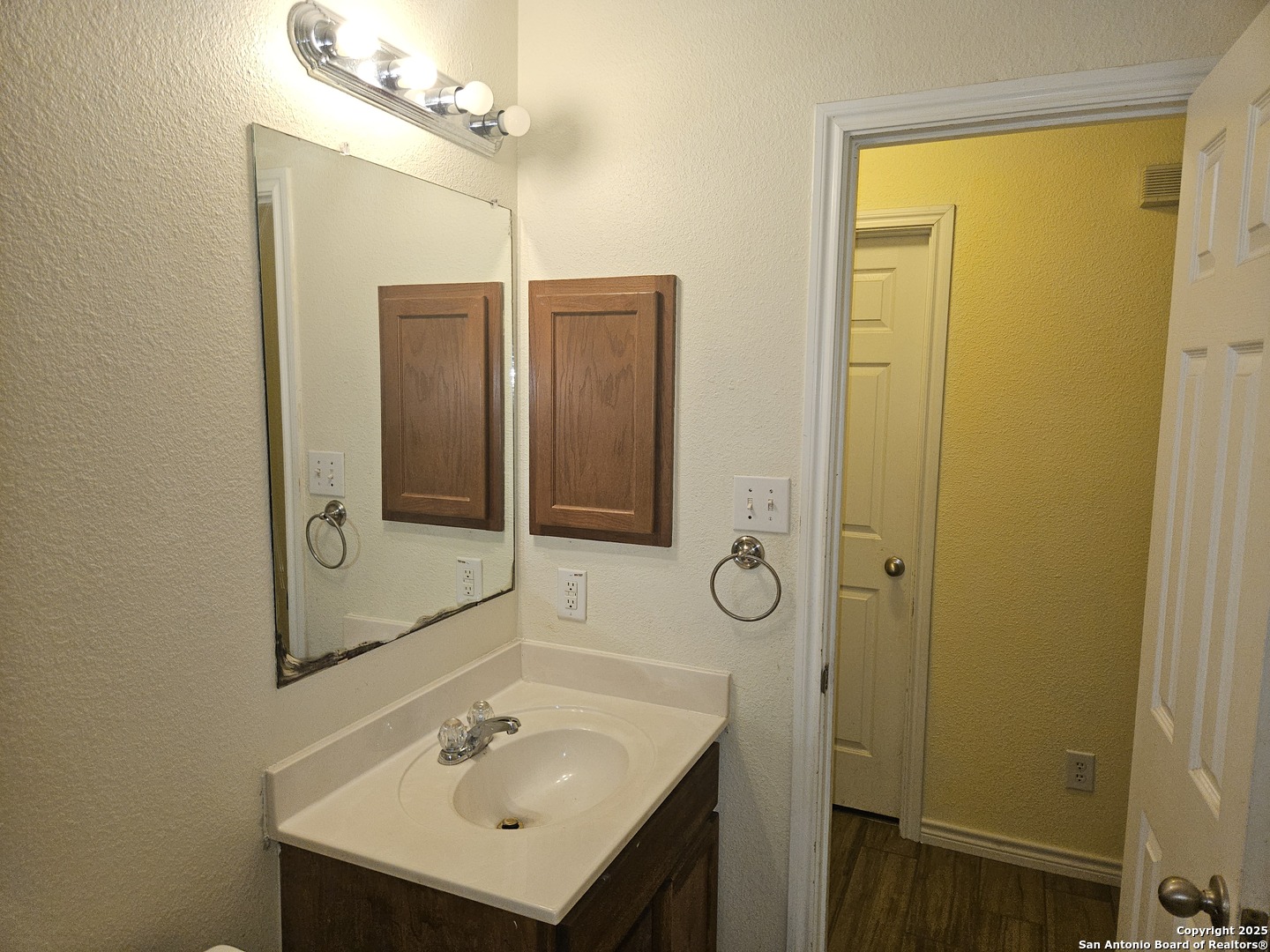 204 N Willow Way Cibolo TX 78108