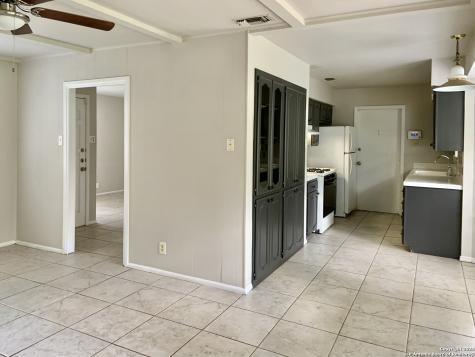 5711 Gillis San Antonio TX 78240