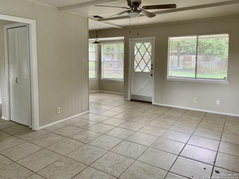 5711 Gillis San Antonio TX 78240