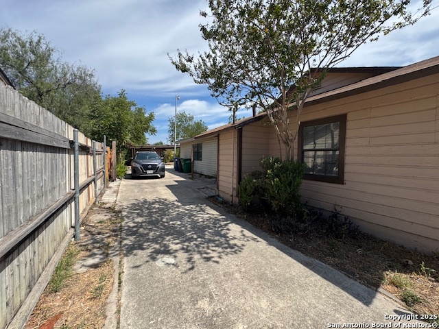 1067 Rayburn Drive San Antonio TX 78221