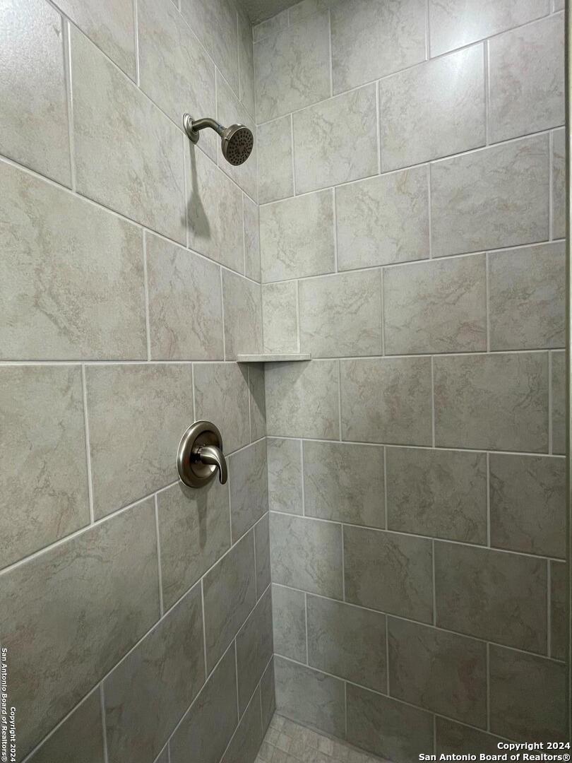 21518 James Charles San Antonio TX 78255