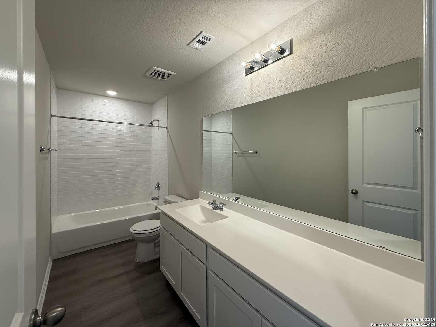 7637 Birch Hollow San Antonio TX 78252