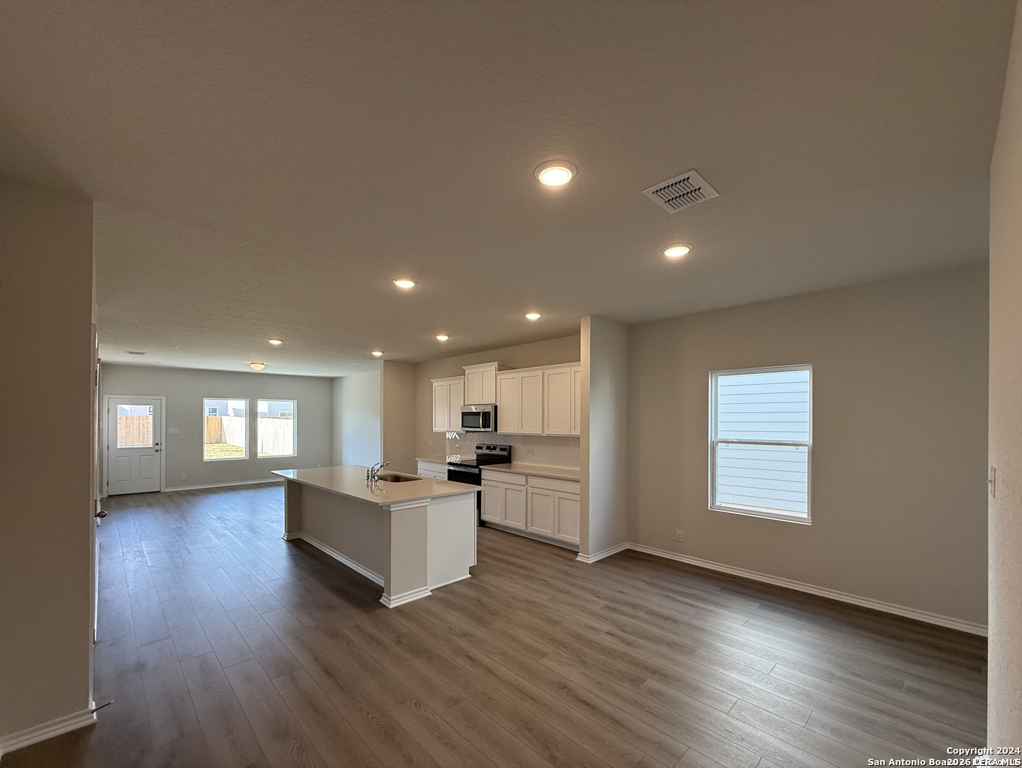 7637 Birch Hollow San Antonio TX 78252