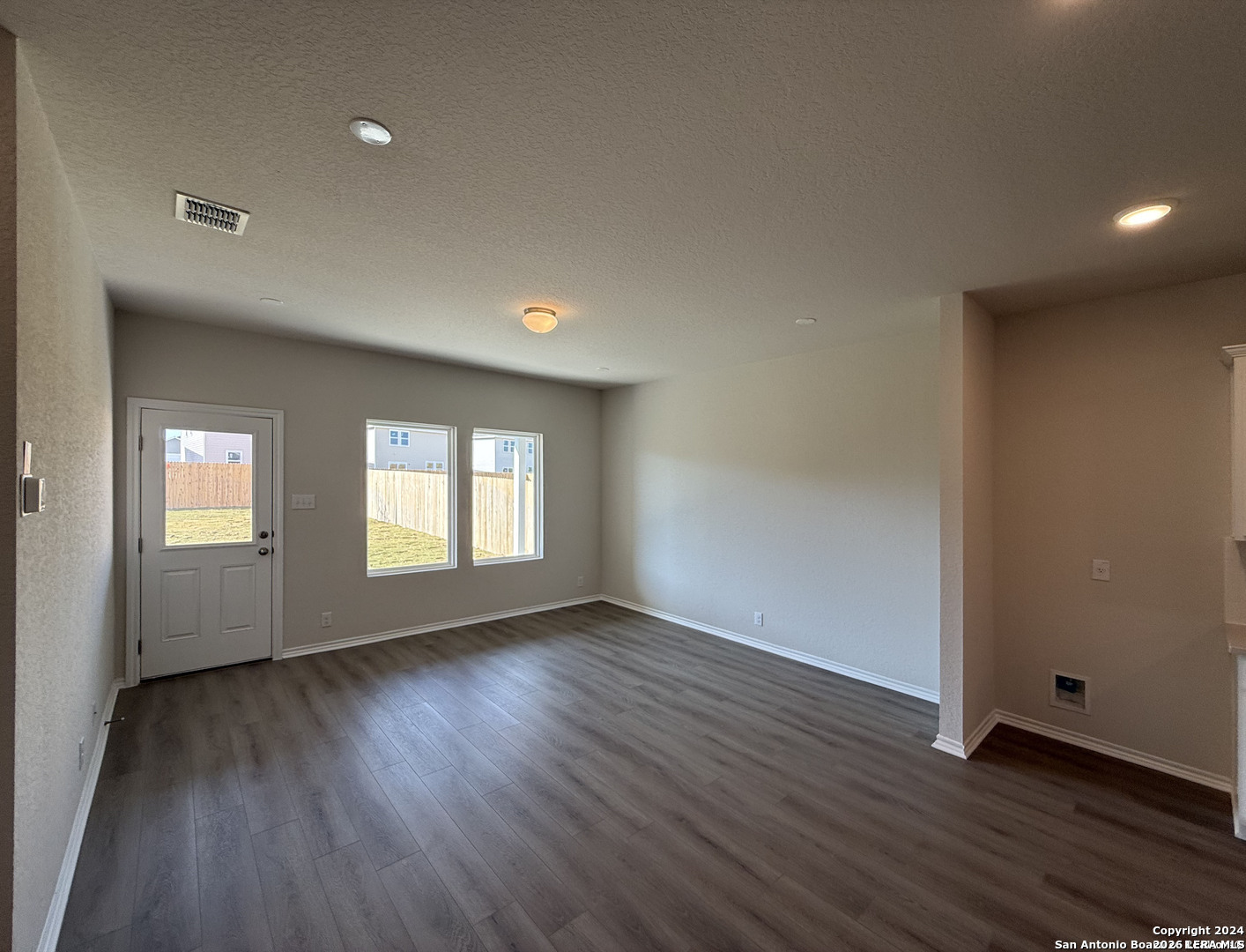 7637 Birch Hollow San Antonio TX 78252