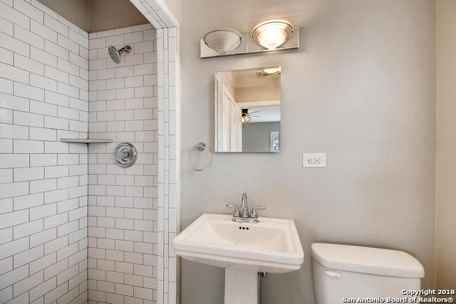 405 Quentin Drive San Antonio TX 78201