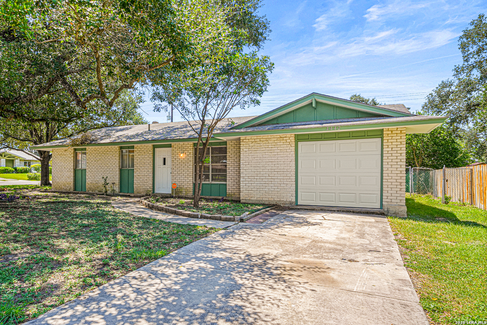 4442 Desert View San Antonio TX 78217